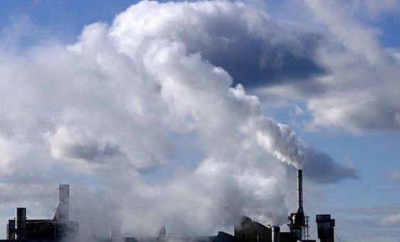 Ghg emissions smokestack toronto 564x341